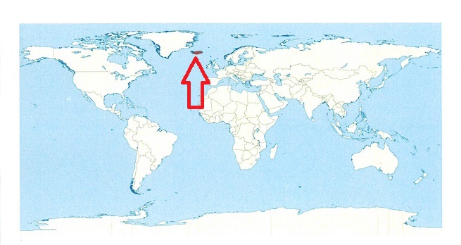 アイスランド　日本　世界地図　赤矢印